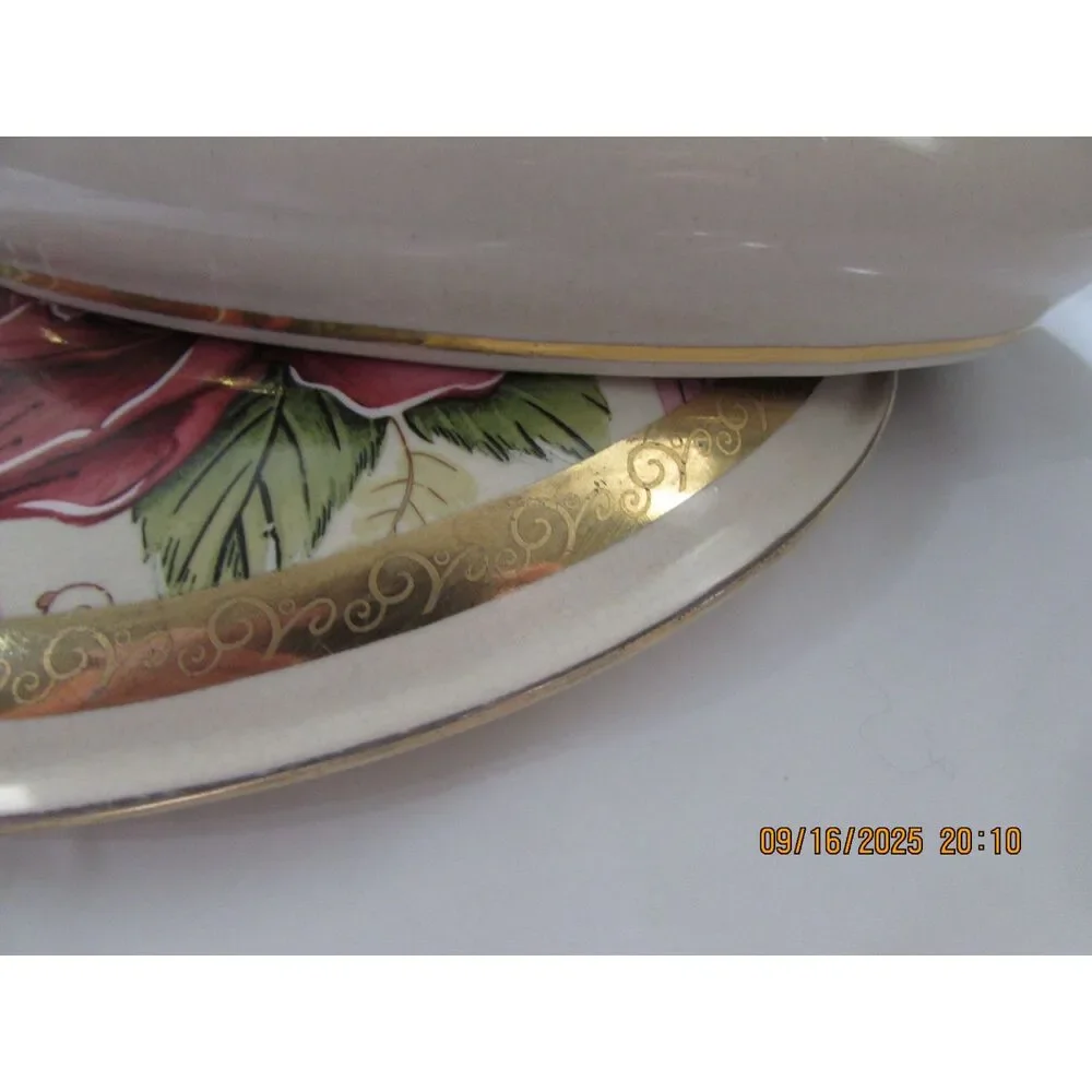 Vintage Casual Limited Edition 1995 trinket jewelry box red roses gold trim